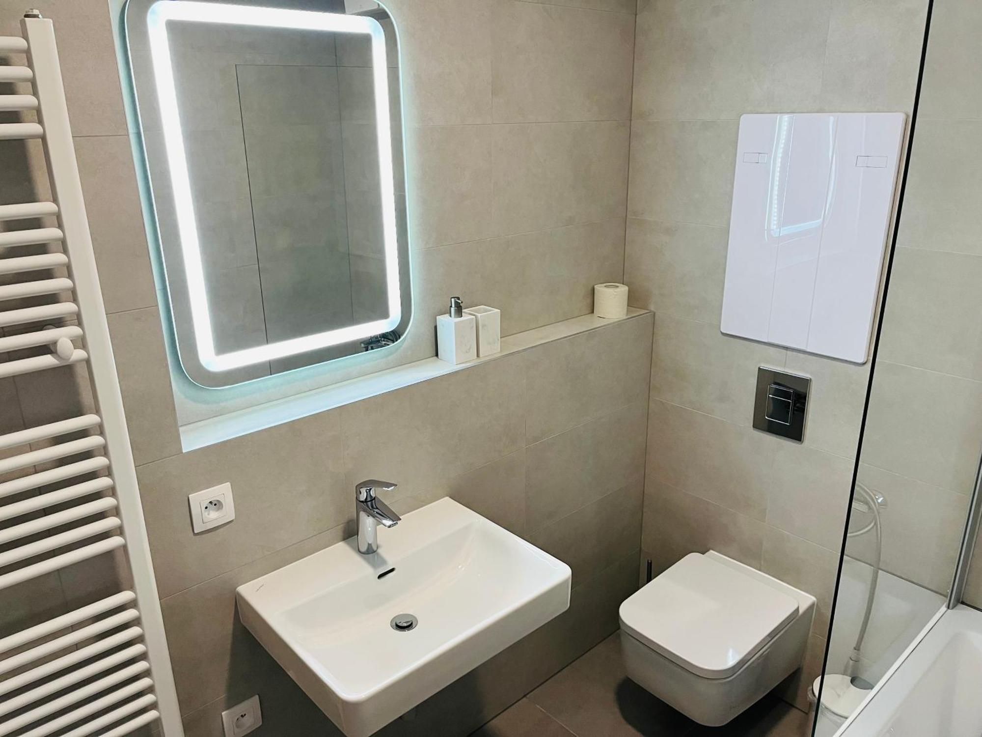 Apartman Sitka Lägenhet Trenčín Exteriör bild