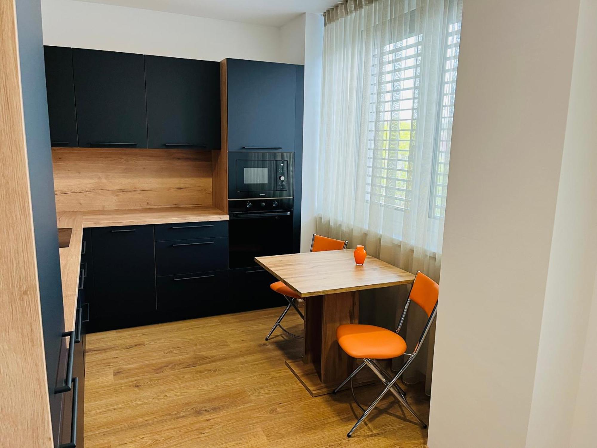 Apartman Sitka Lägenhet Trenčín Exteriör bild